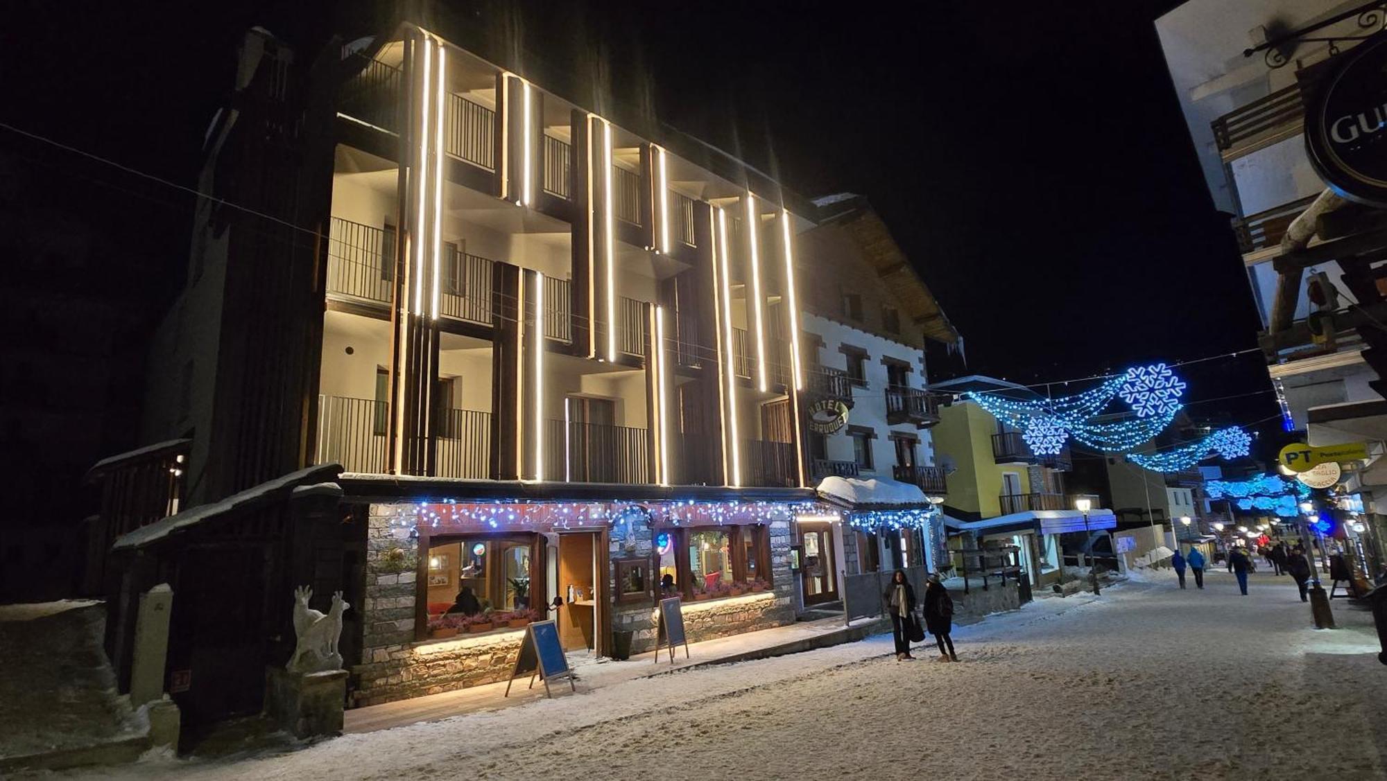 Hotel Perruquet Breuil-Cervinia Dış mekan fotoğraf